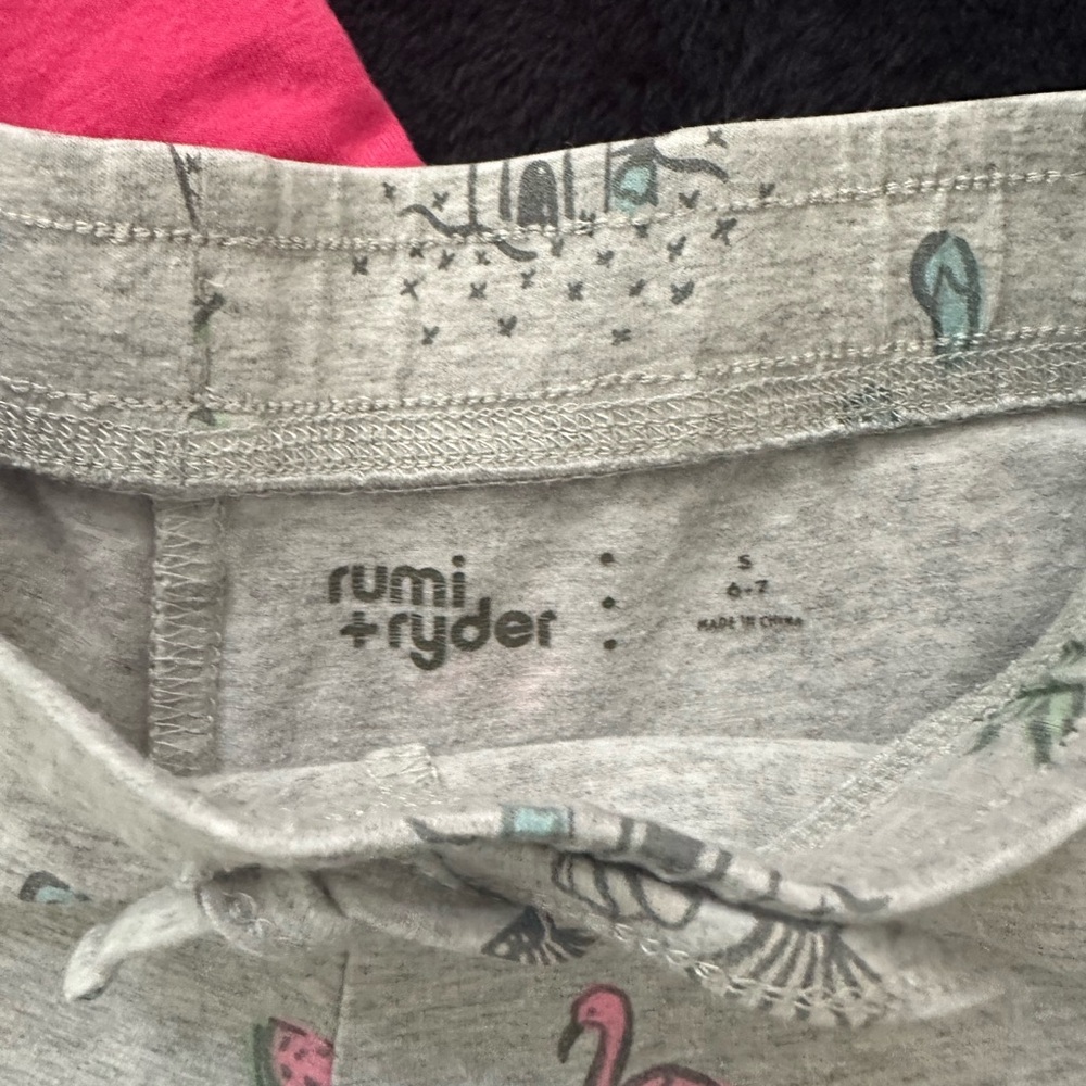 Rumi+ryder , Pink top with Gray shorts - Picture 3 of 5